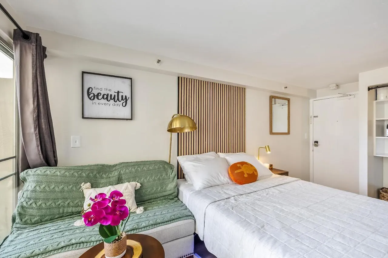 הונולולו Bright & Cozy Condo Unit With Balcony!